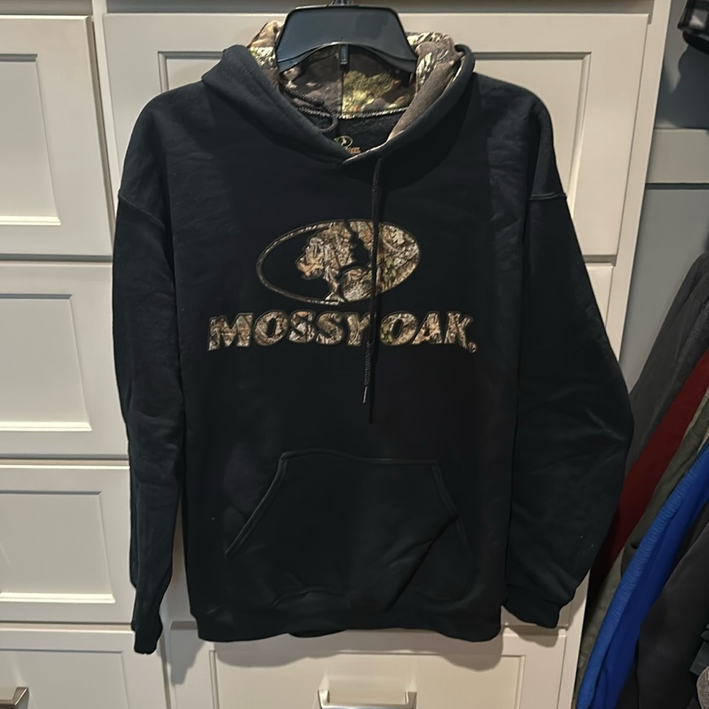 Mossy Oak hooded black/camo sweatshirt.  Men’s Size M